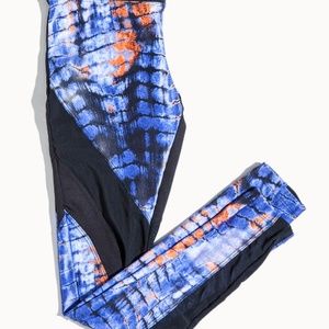 Koral Frame Legging in Kindai Black